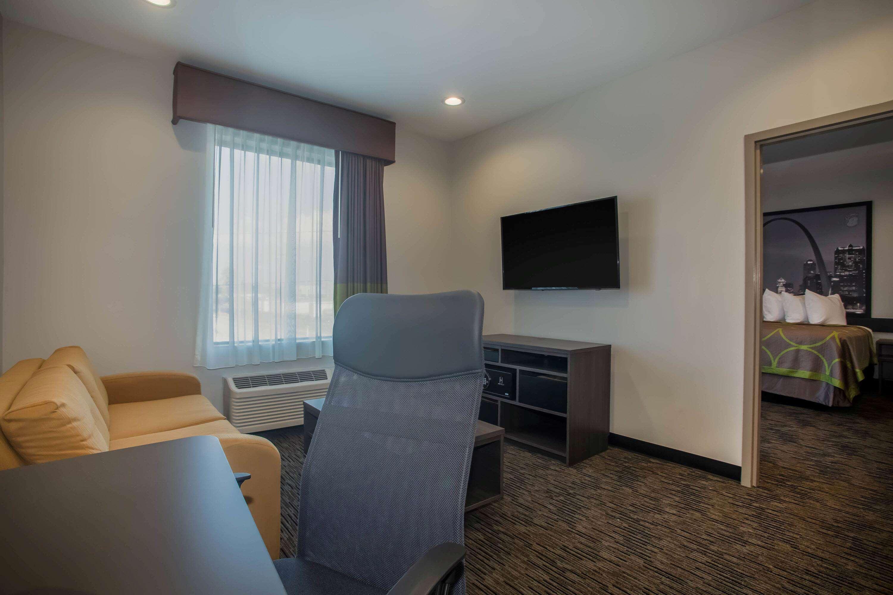 Отель Super 8 By Wyndham St. Louis North Экстерьер фото