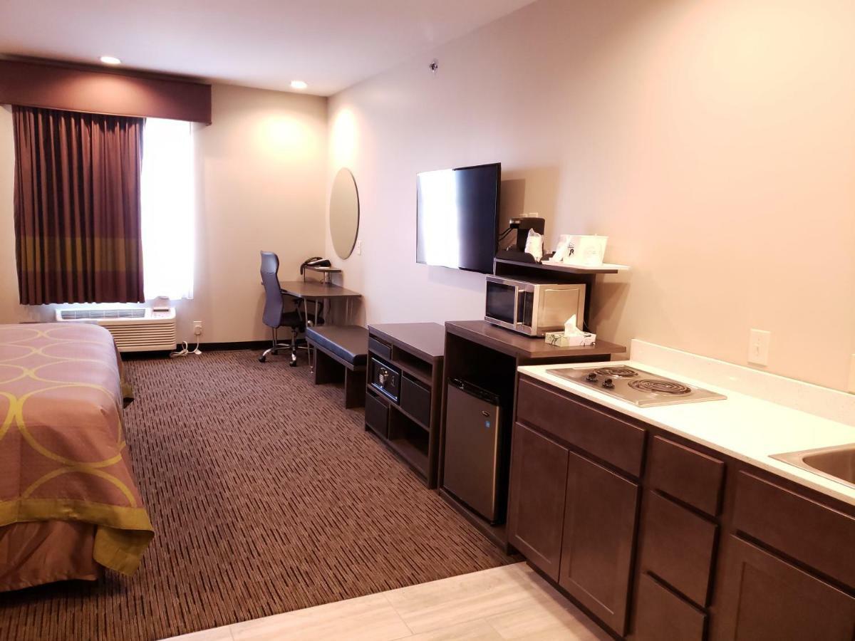 Отель Super 8 By Wyndham St. Louis North Экстерьер фото